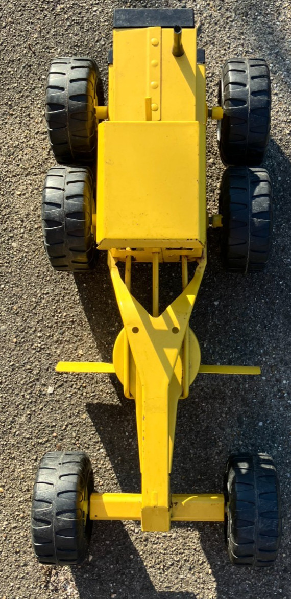 Vintage 1970s Tonka Pressed Steel Road Grader Model 2510 featuring MR-970 tires!