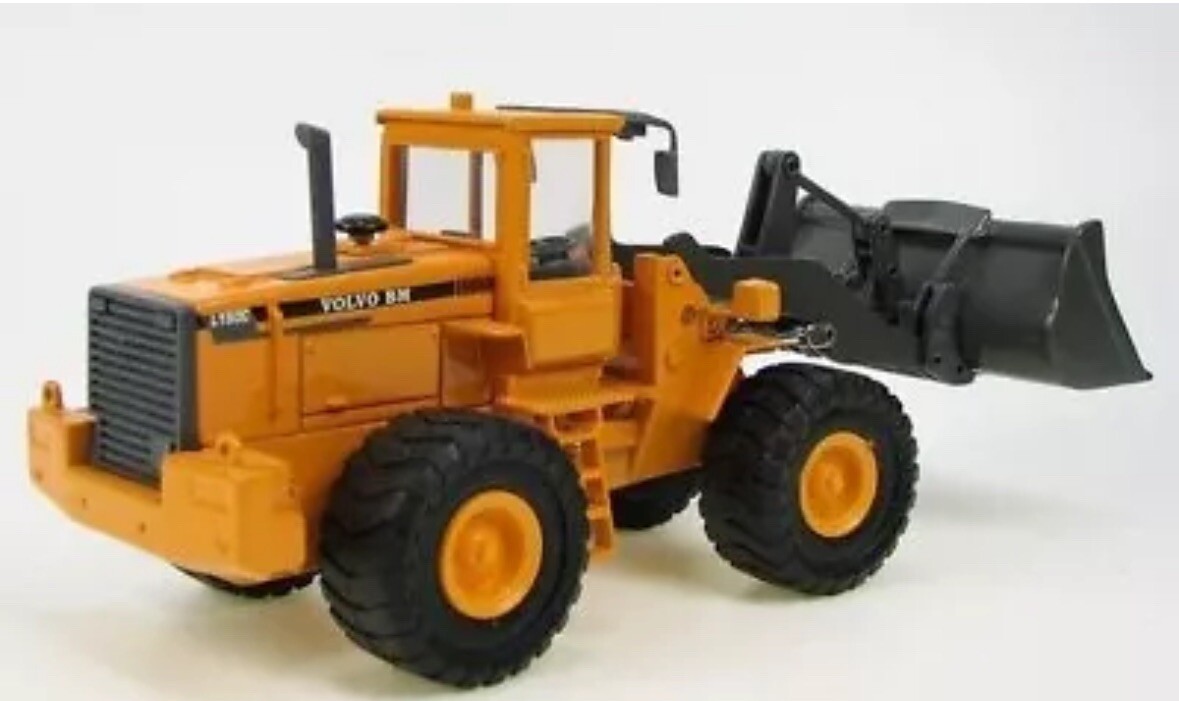 MOTORART – Pala cargadora VOLVO L150C – 1/50 – MOT100062