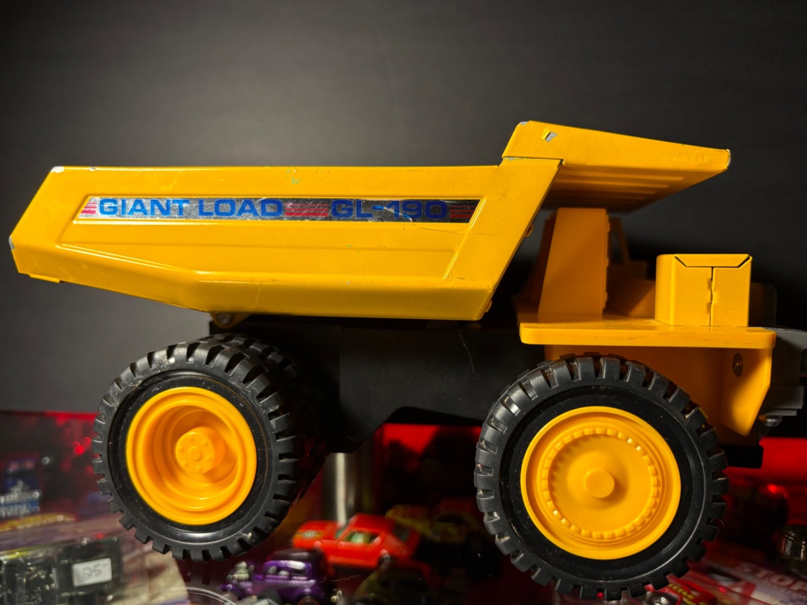 Vintage Kai Yip pressed steel KY Giant Load GL-190 mining dump truck Toy 👀pics