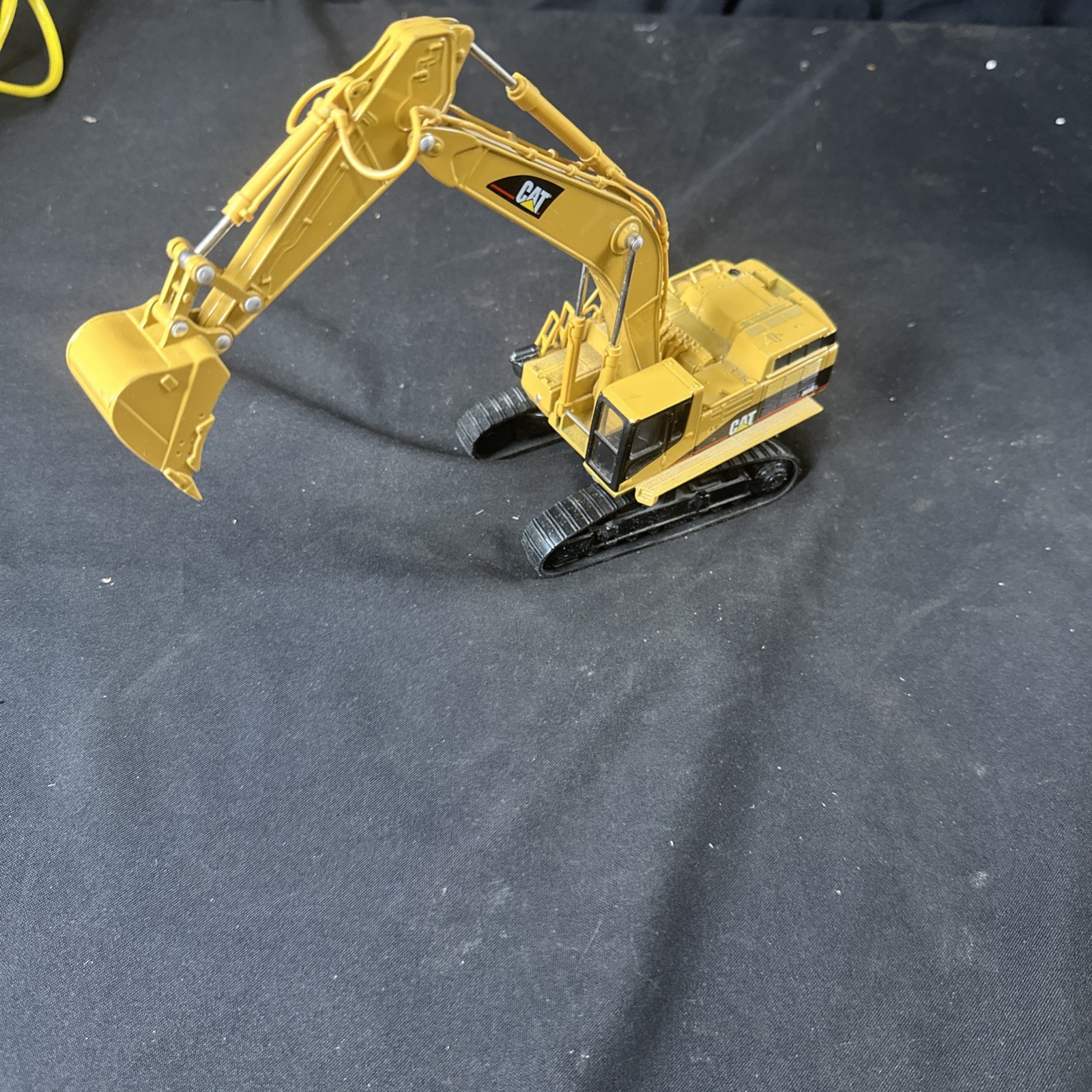 1/50 Caterpillar 365B L Series II Hydraulic Excavator 85058