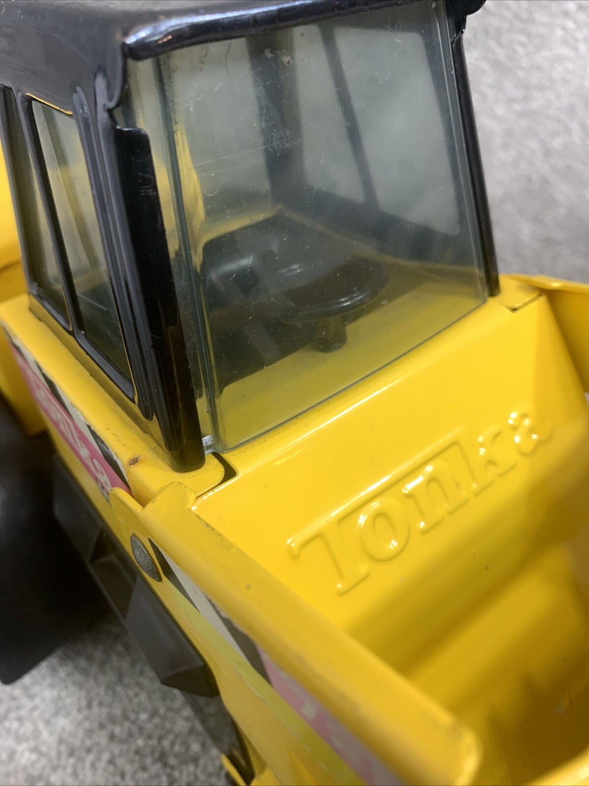 1999 Hasbro Tonka Truck “Mighty Front Loader” #728 Steel 21” inch M-7457-1 Used