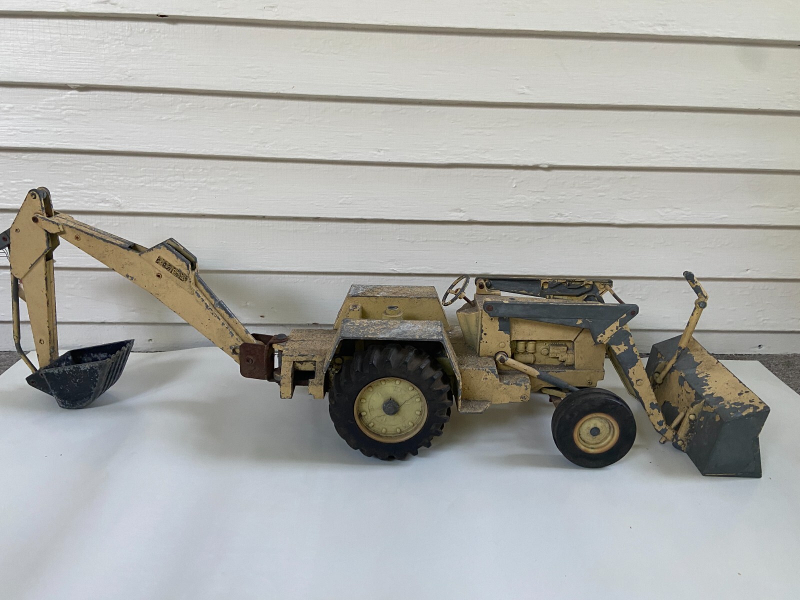 Vintage ERTL Ford 755 Backhoe Front Loader 1/12 Scale For Restore