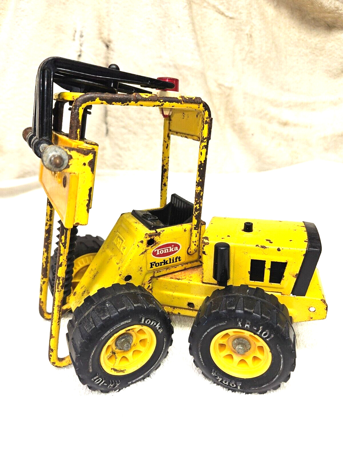 Tonka Forklift Truck # 52900 • XR-101 • Pressed Steel Metal Toy • 1970s Vintage