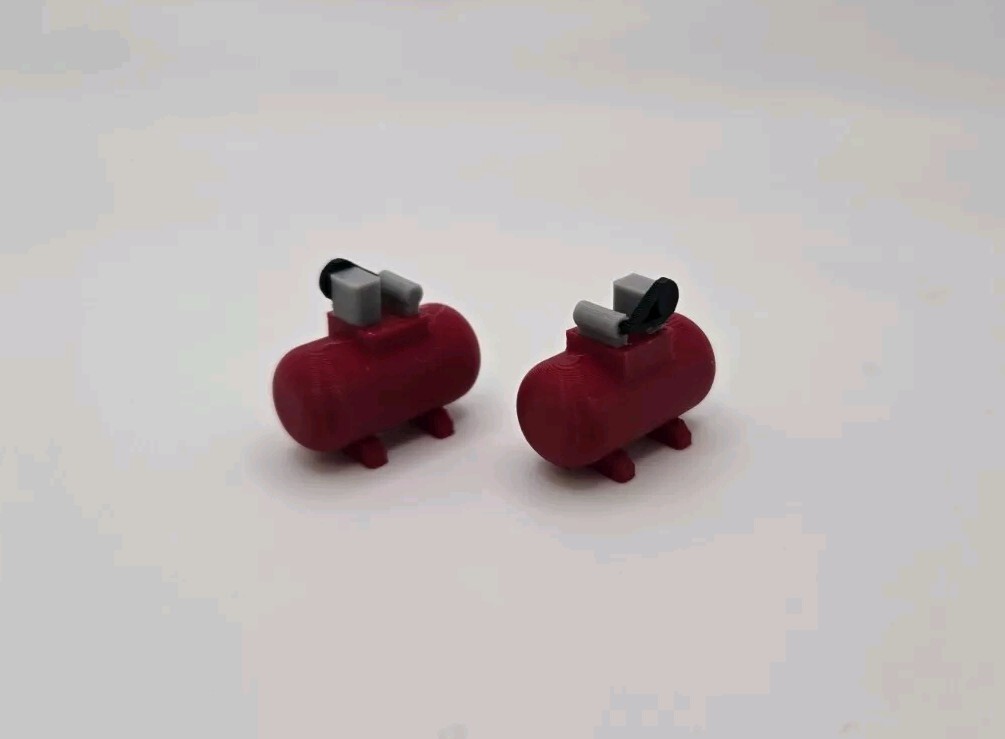 1/50 Scale Small Shop Compressor *2 Pack* in Red