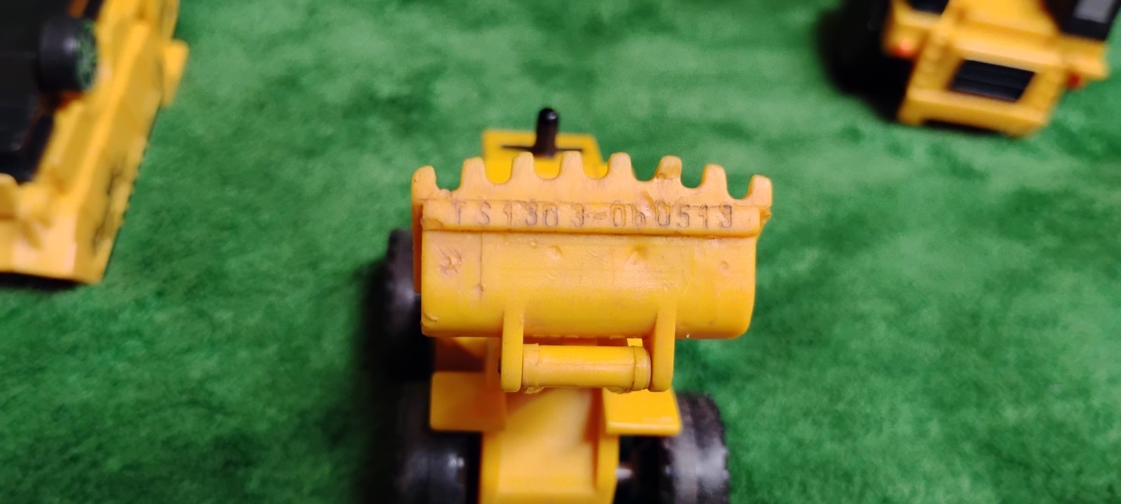 Lot of 3 /CAT Caterpillar Dump Truck Small Toy Big Builder TCY 4″ #5201 & 2 more