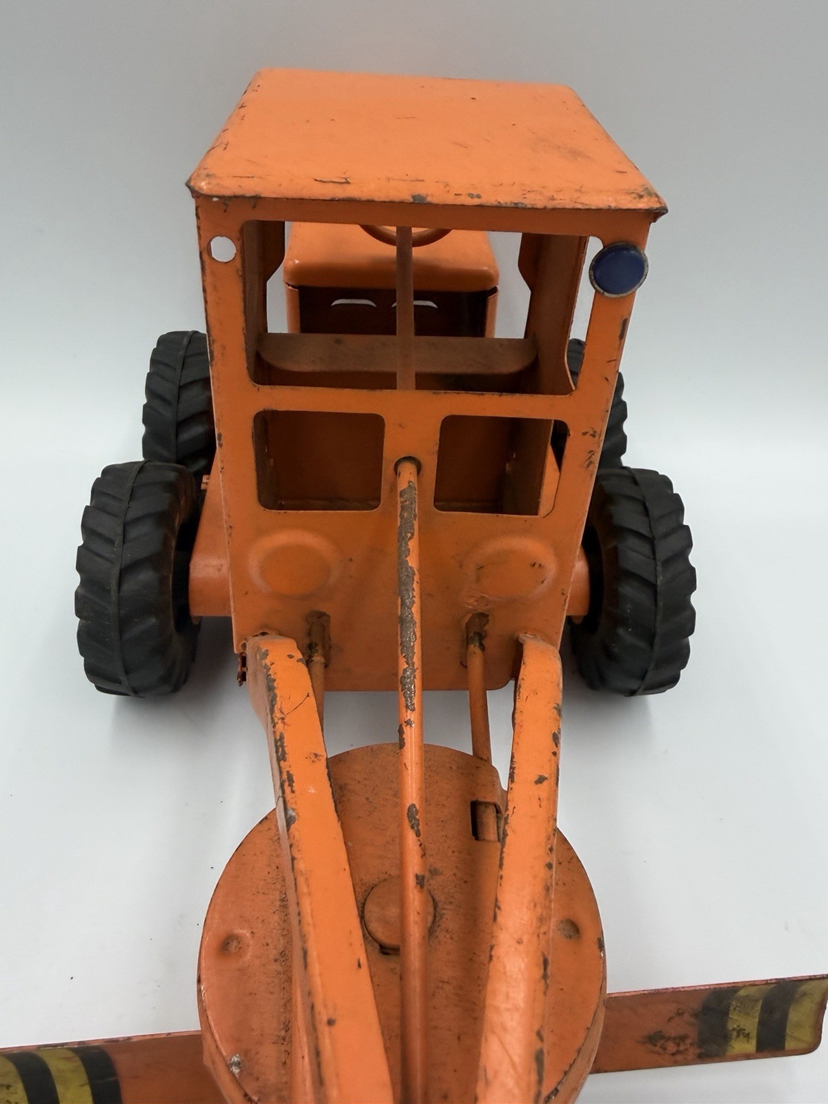 1950s TONKA Pressed Steel HI-WAY DEPARTMENT 975 ROAD GRADER Good Condition