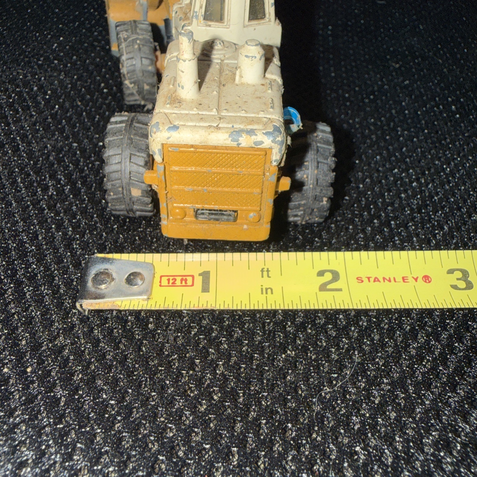3 Piece Lot Ertl Construction Equipment Toys International Harvester & CAT