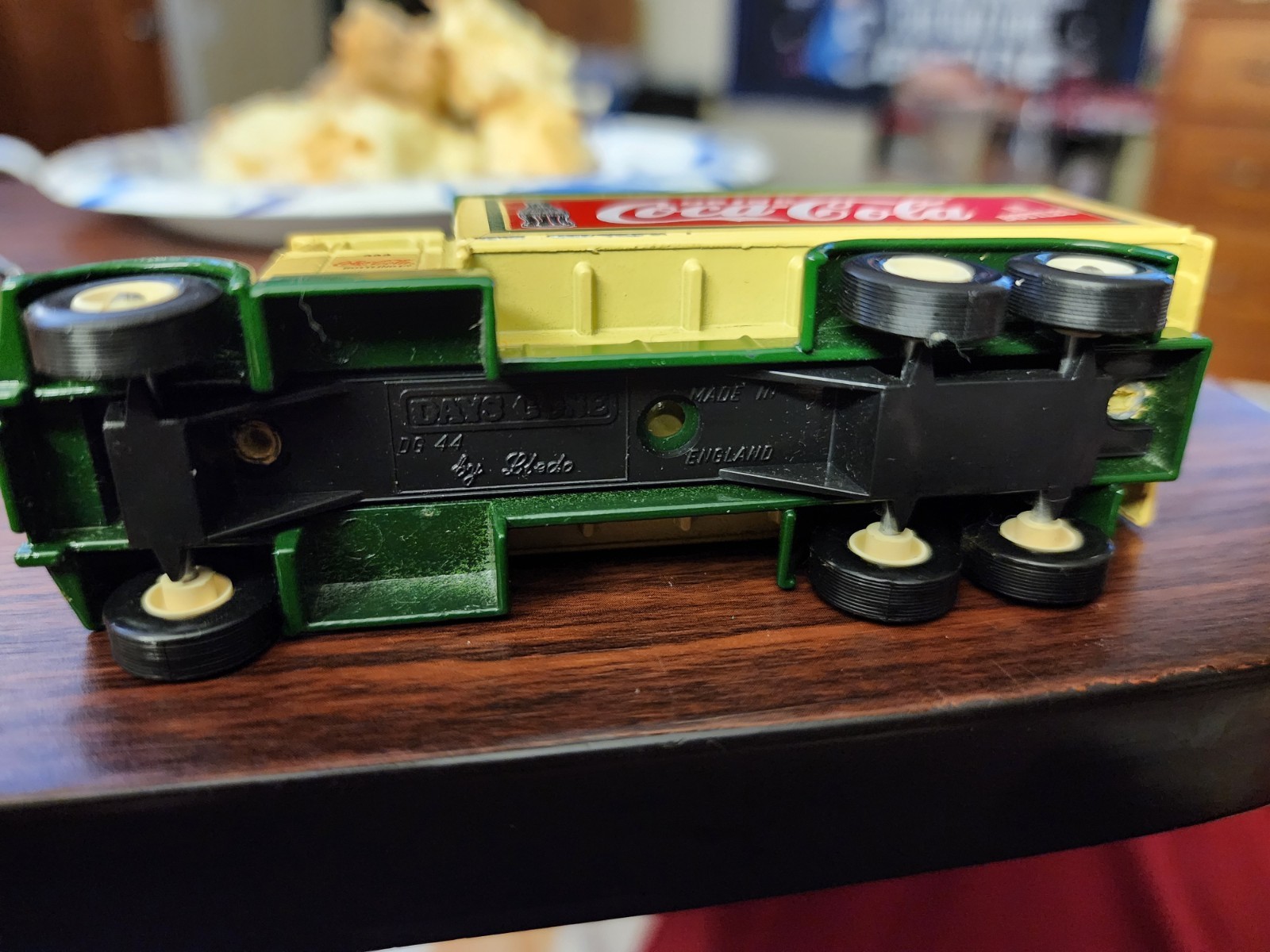 AHL 1011 Mack BM COCA-COLA Box Van 1/64 “Hartoy” & “Days Gone” Truck Too!