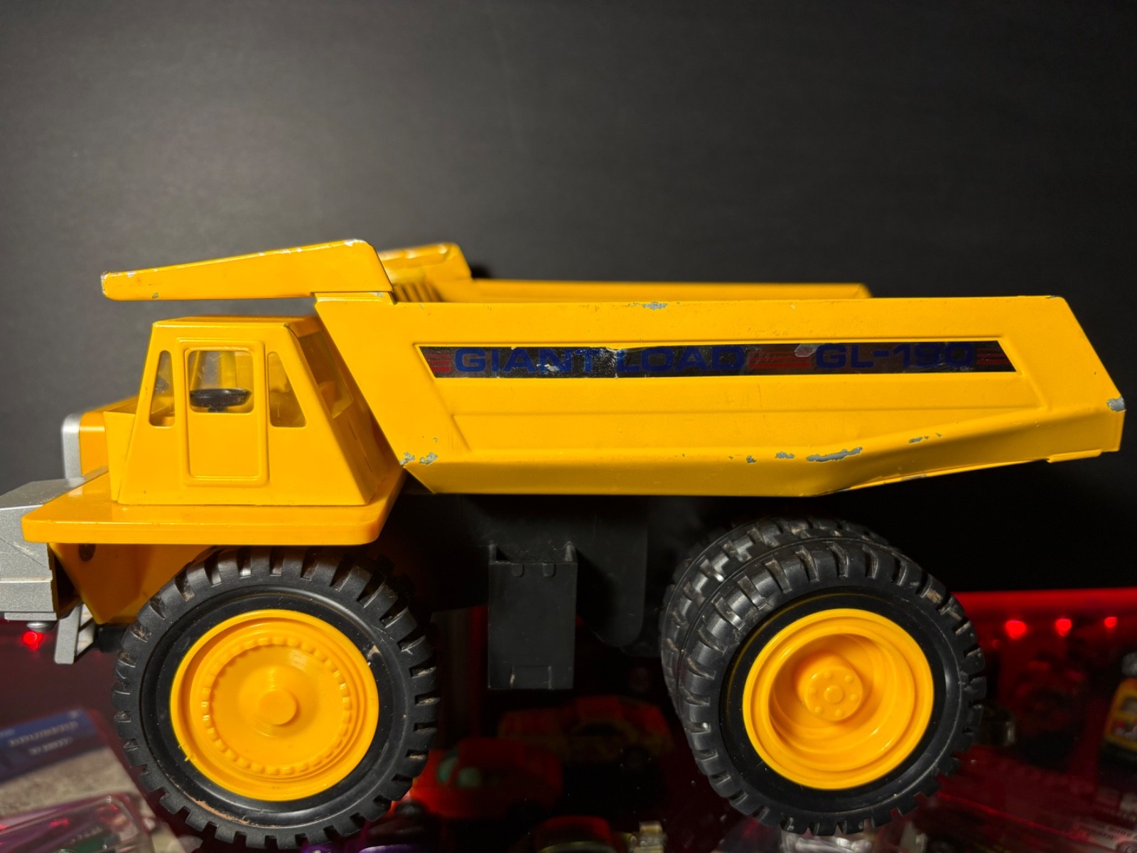 Vintage Kai Yip pressed steel KY Giant Load GL-190 mining dump truck Toy 👀pics