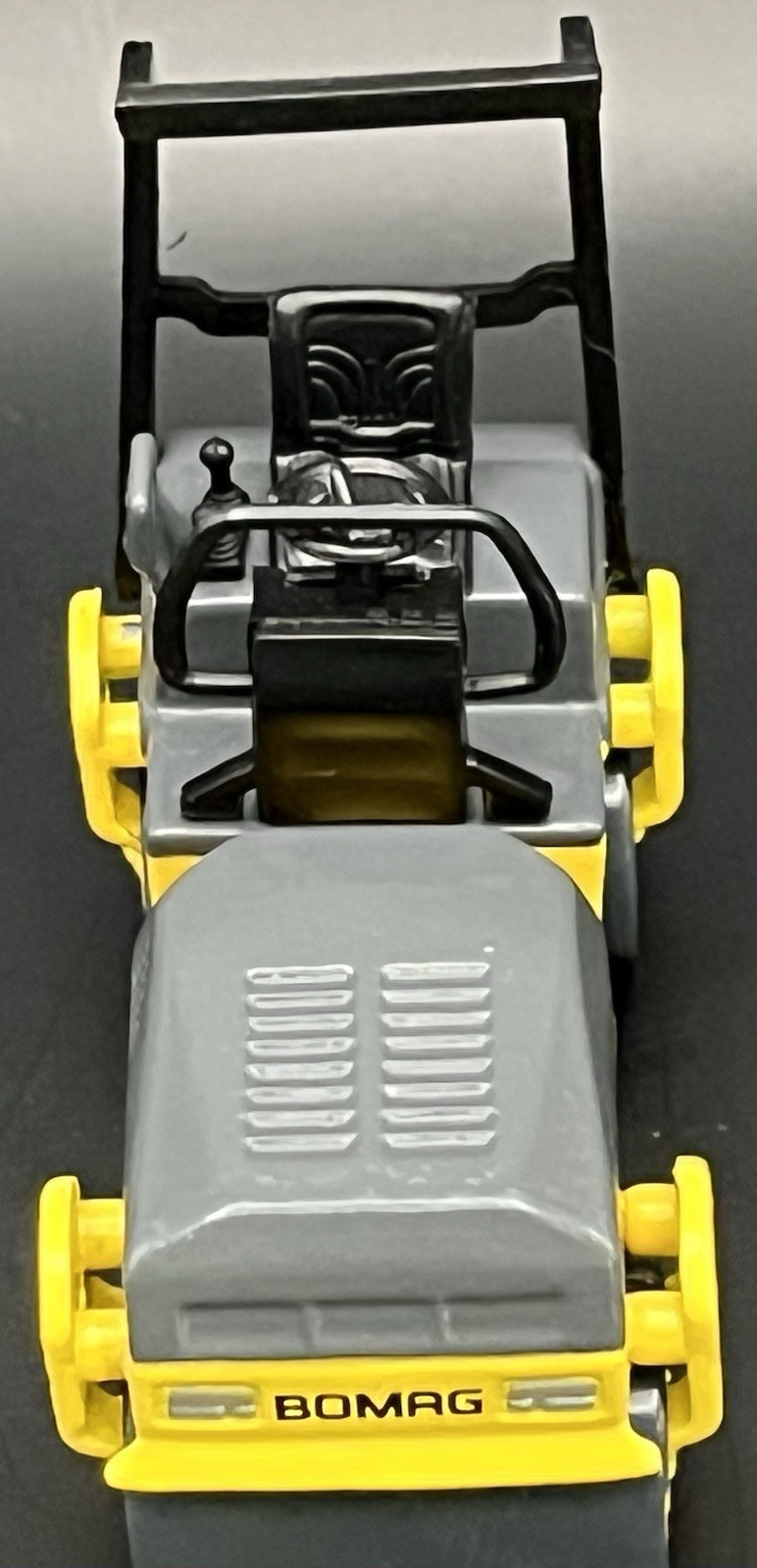 1:50 Bomag BW 120 AD-3 Vibratory Road Roller/Compactor NEW IN BOX (Rare to Find)