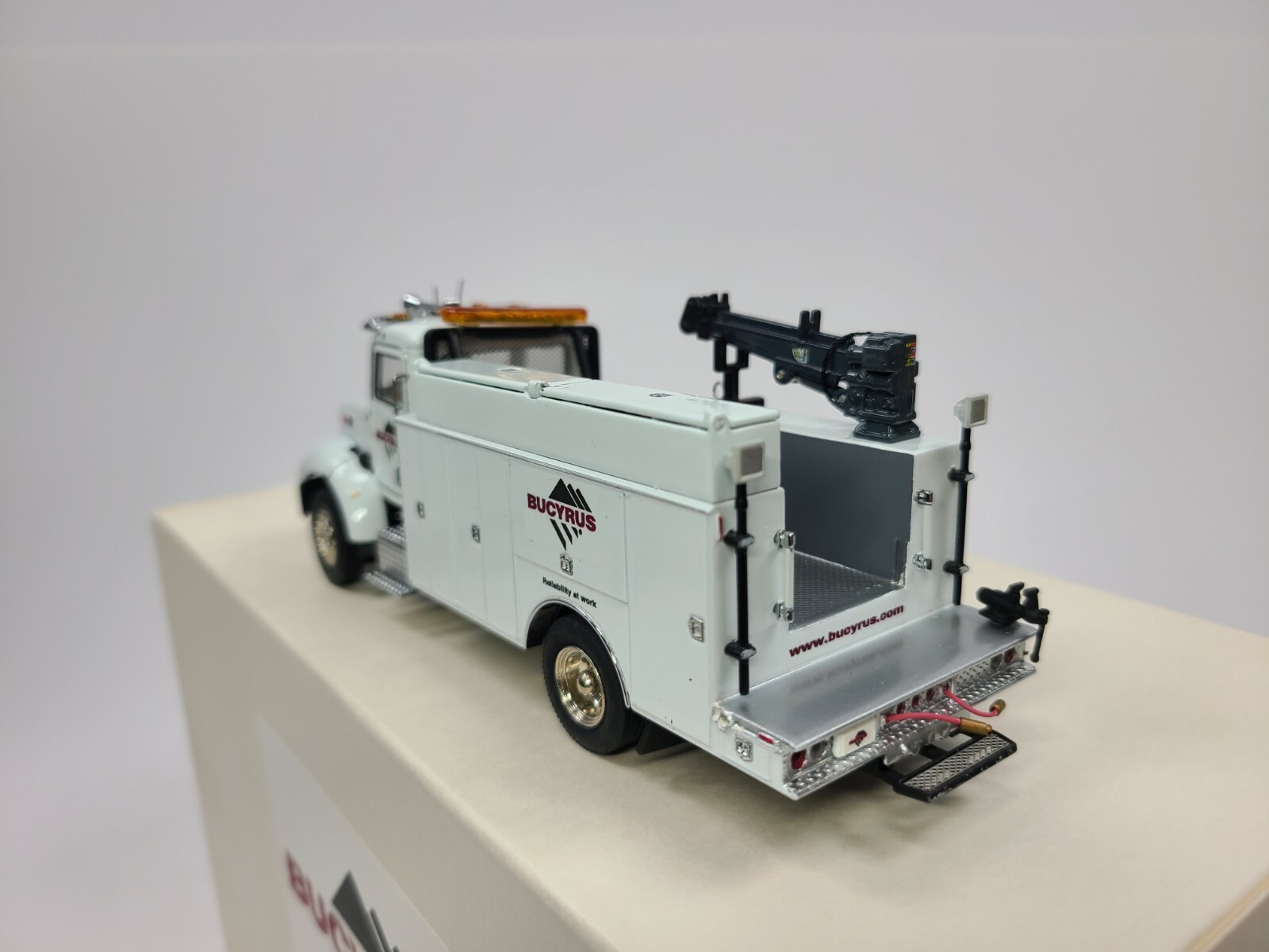 Peterbilt 335 Mechanic Service Truck – Bucyrus – TWH 1:50 Scale #098-01334 New