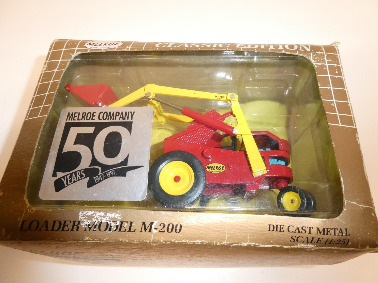 Melroe Bobcat M-200 Loader Clover 1:25 Scale Diecast Model #6722771 New 50 YEARS