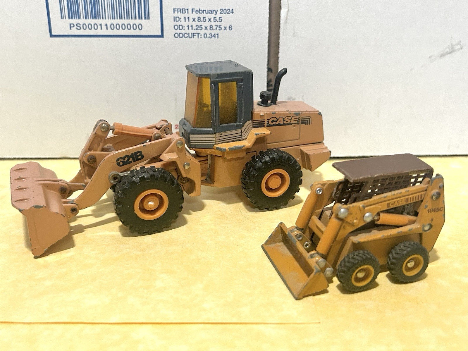 ERTL 1/50 Scale Case 621B Wheel Loader & 1845C Uni-Loader / Skidsteer *read*