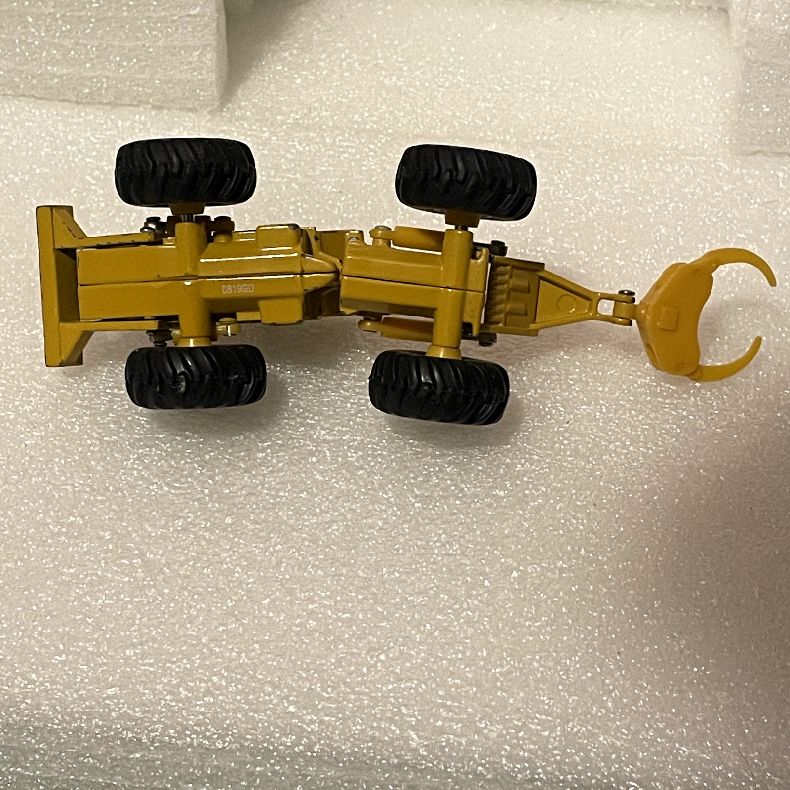 vintage 1/64 John Deere 648G Log Skidder rare yellow