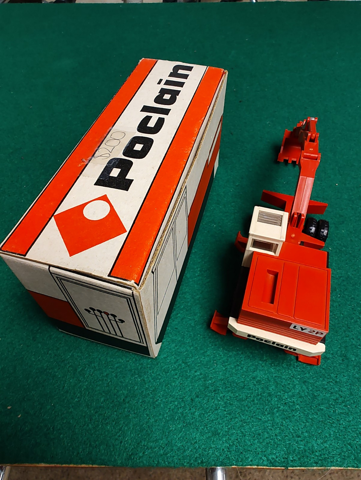 Poclain Ly2p Excavator