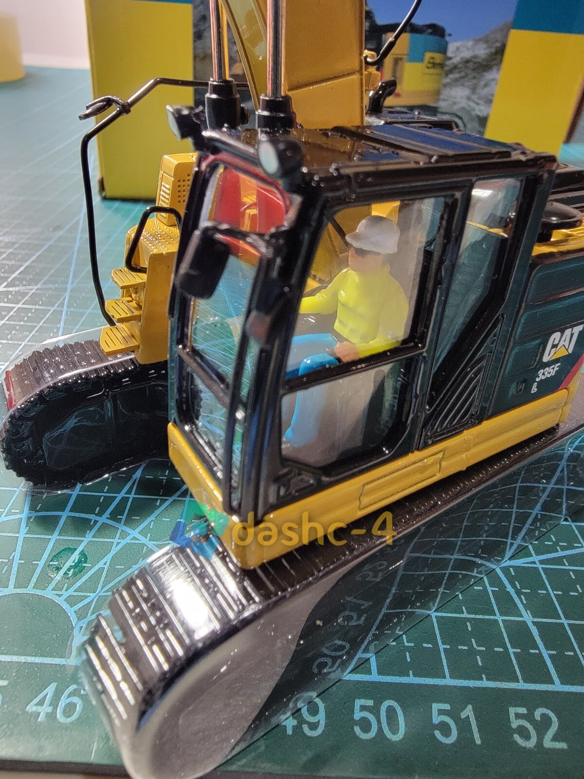 Caterpillar Cat 335F L Excavator Eberhard 1/50 Scale Diecast Masters DM85925E Ne
