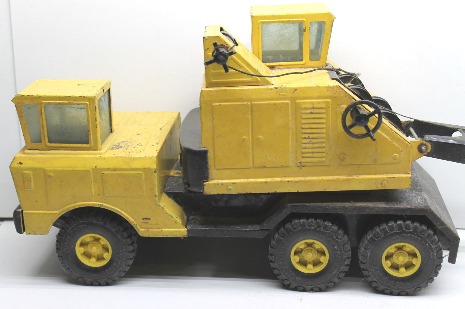 VINTAGE NYLINT JUMBO MICHIGAN SHOVEL CRANE TRUCK with CLAM SHELL 1966-1973