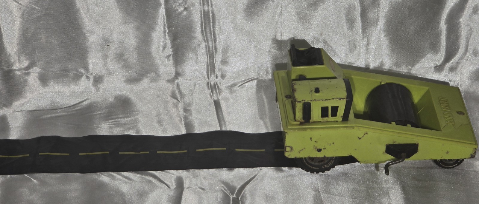 Tonka Pressed Steel Road Paver With Roadway Spool
