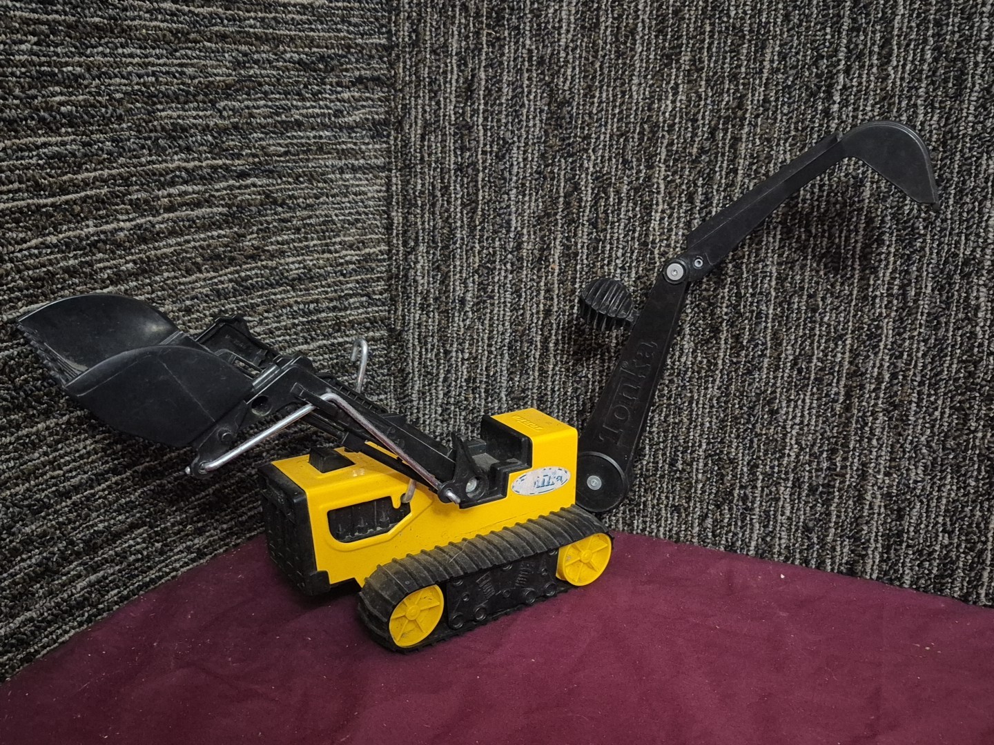 Tonka Tough Trac Excavator • Yellow/Black • 2012 Model 💪🪣