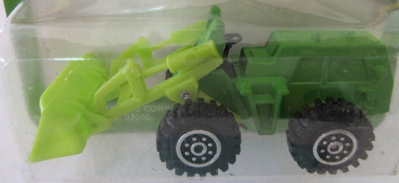 YATMING HONG KONG TRAFFIC STOPPERS TASK MASTERS TRACTOR SHOVEL, MINT ON CARD