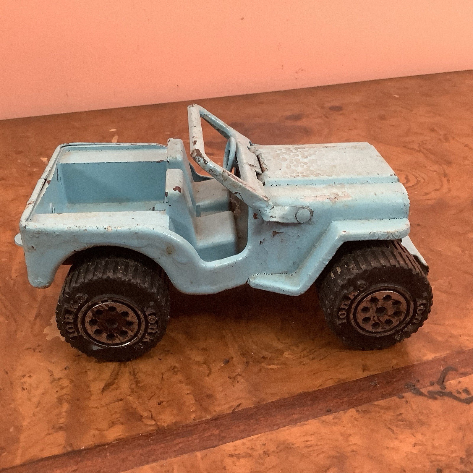 Vintage Tonka 810094 Plastic And Metal Jeep Sold As Pictured