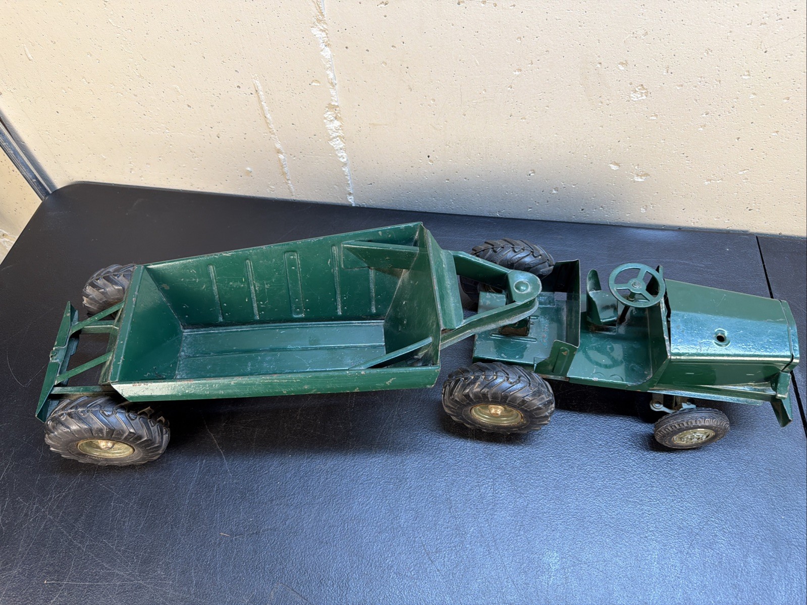 Charles Wm Doepke Metal Toy Euclid THE PIONEER Earth Mover & Tractor Green