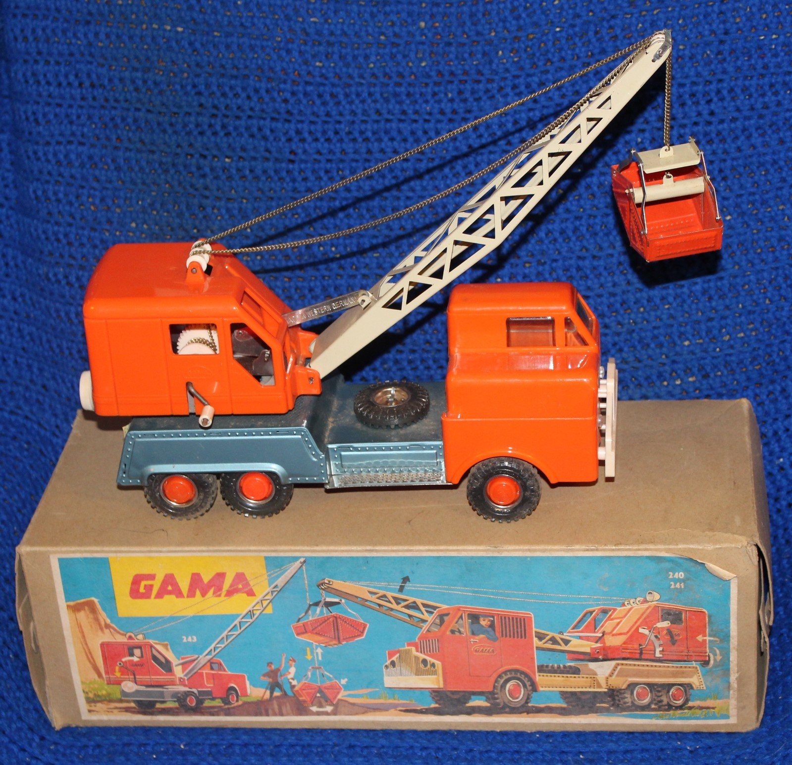 Vinatge Western German Gama Steel Bucket Clam Shell Crane Truck with Box
