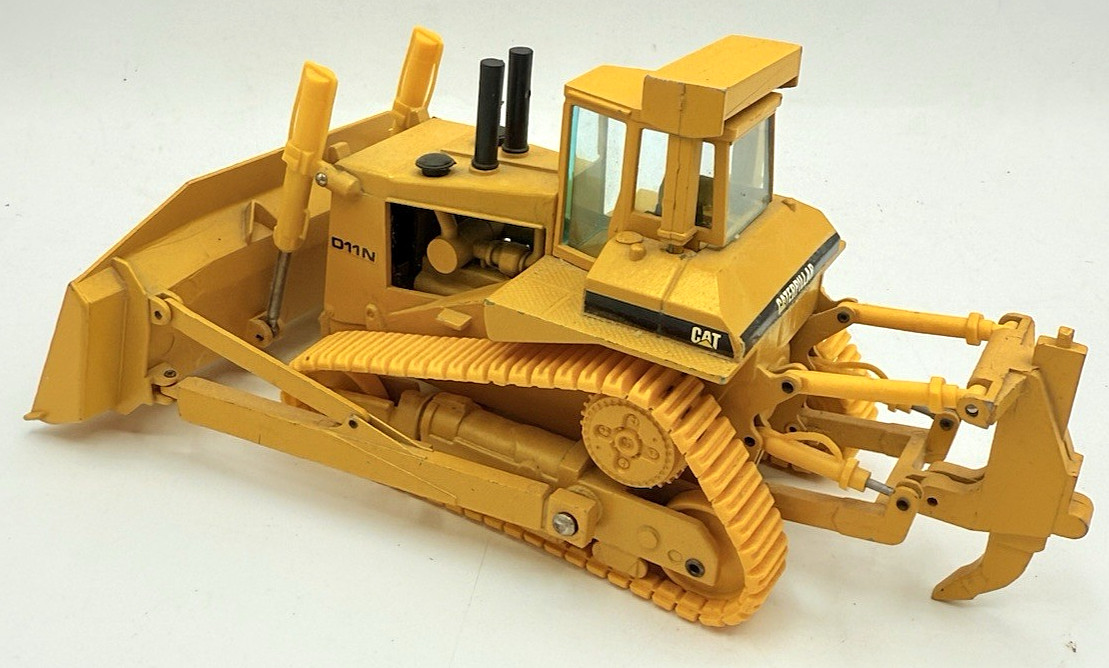 1:50 Caterpillar CAT D11N w/ Impact Ripper CONRAD Germany Launch Edition Diecast