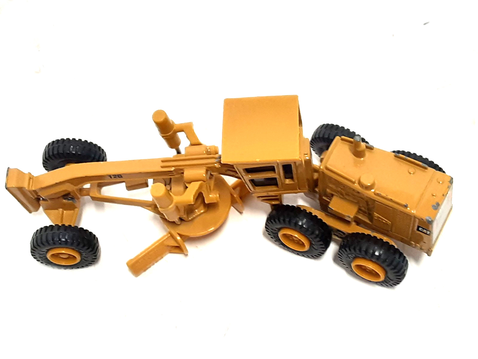 CAT Articulated Motorgrader Model 12G Scale 1:64 Die-cast ERTL, No Box…