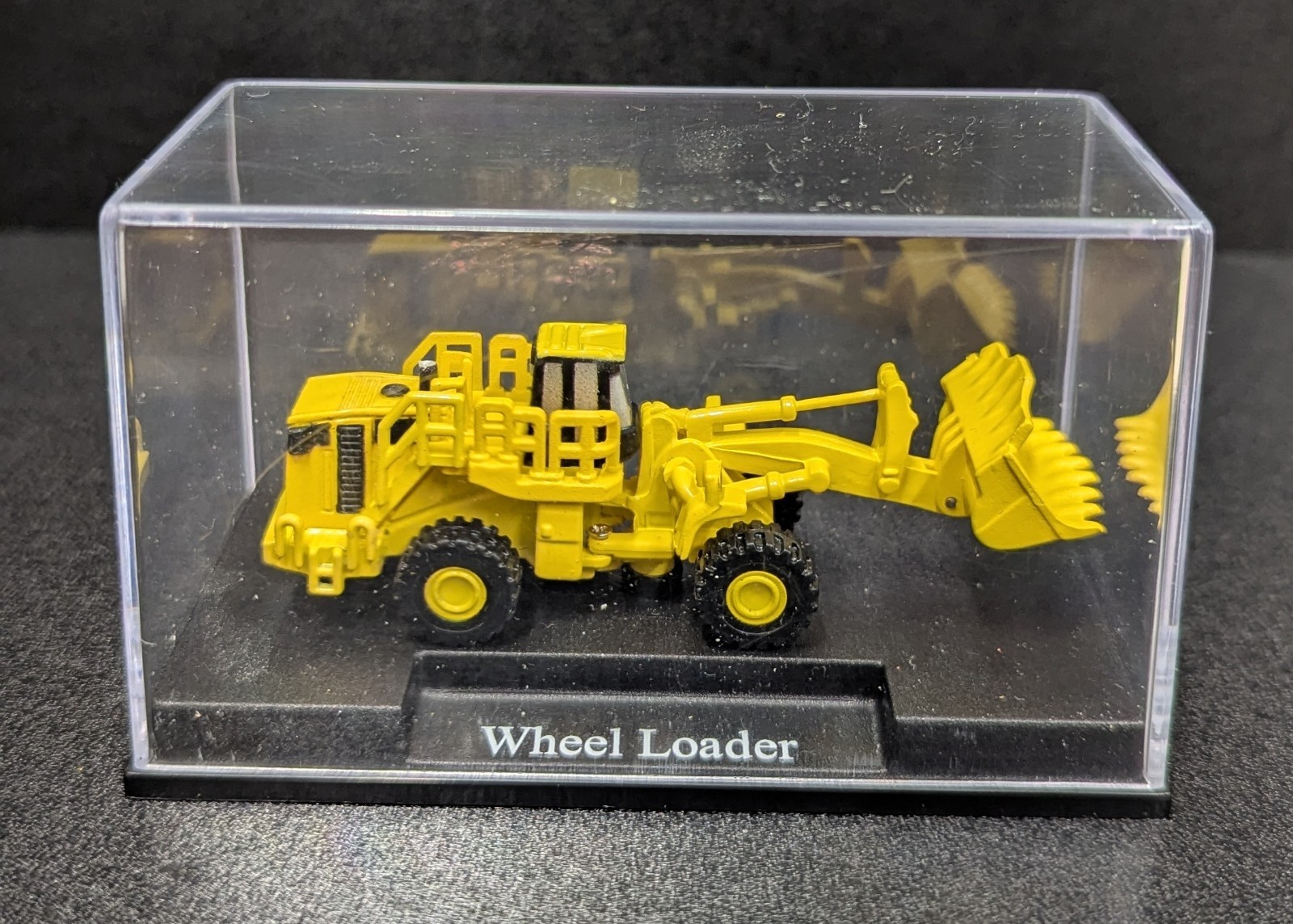 Norscot Cat 988H Wheel Loader 1:64 Scale Model With Display Case