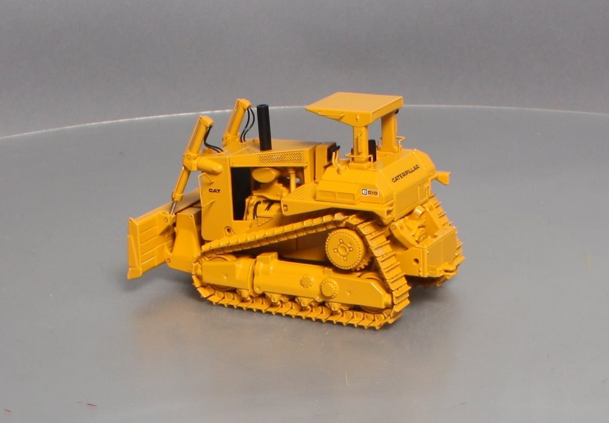 CCM D10 1:48 Scale Diecast Caterpillar Track-Type Tractor w/ U-Blade & Ripper