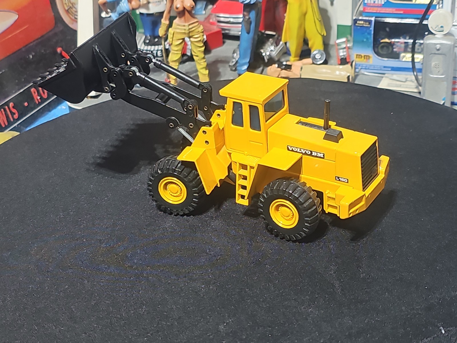 VINTAGE RARE Joal 1:50 Scale Volvo BM L70 Front End Loader VERY NICE