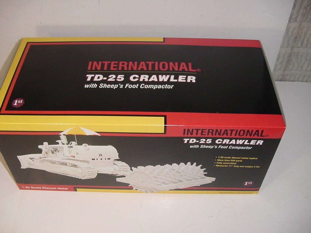 1/25 1ST GEAR White International TD-25 W/Sheep’s foot Compactor NIB! MINT!