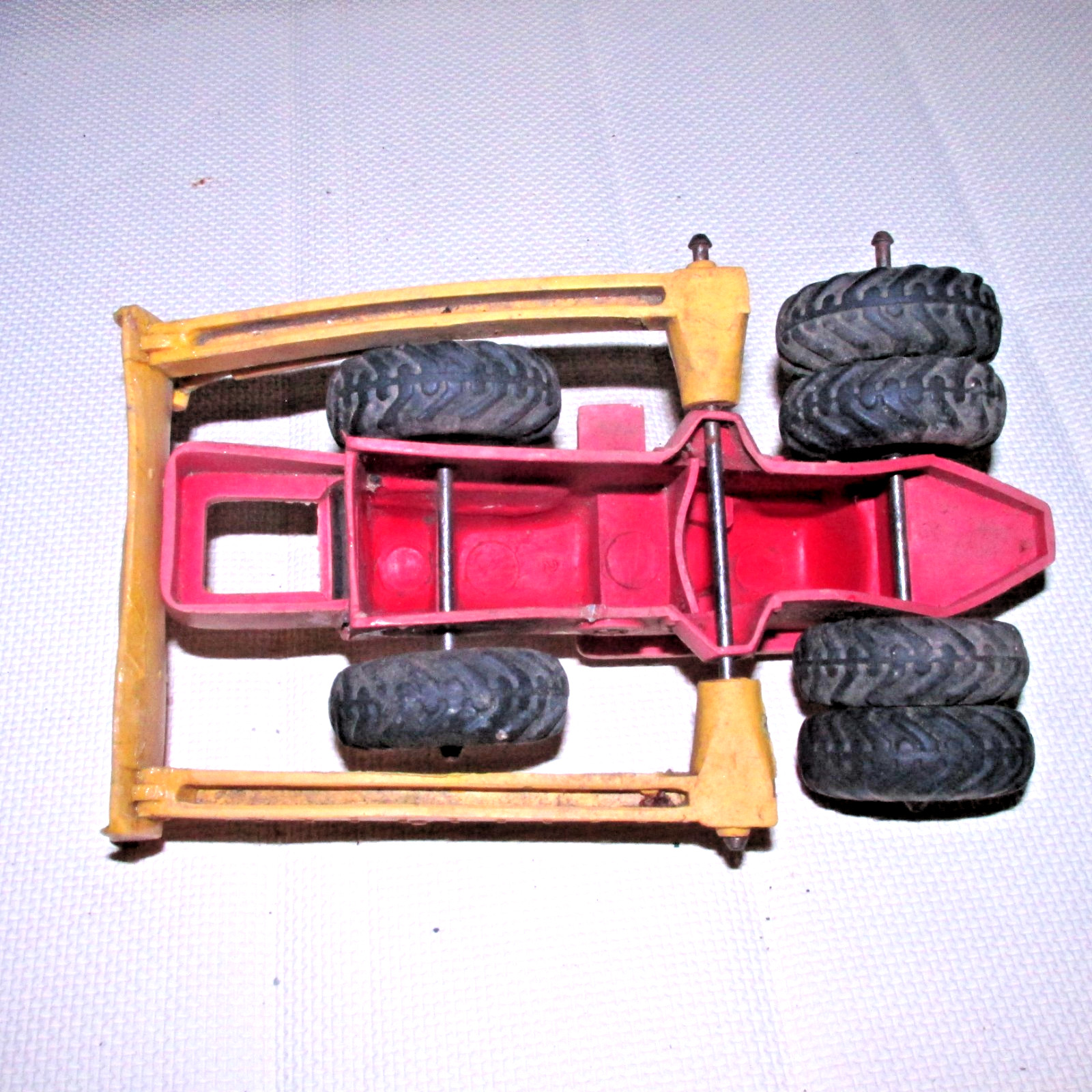 Vintage Auburn Rubber 7 1/2″ Tractor Bulldozer 6 wheel Fading USA