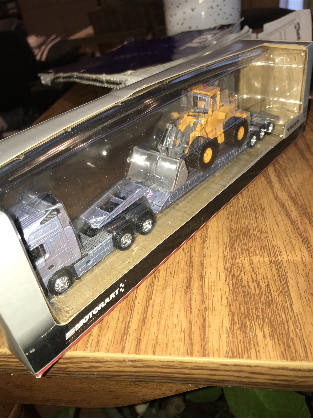 NIB MOTORART SEMI TRACTOR TRAILER TRUCK VOLVO FRONT LOADER 1:87 DIECAST