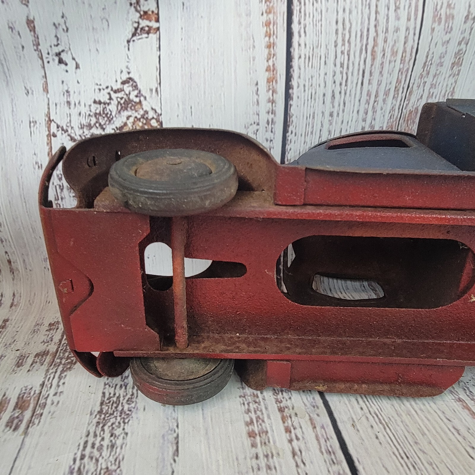 Vintage structo? 1920 or 30 very old pressed steel dump truck 24″ long no hood