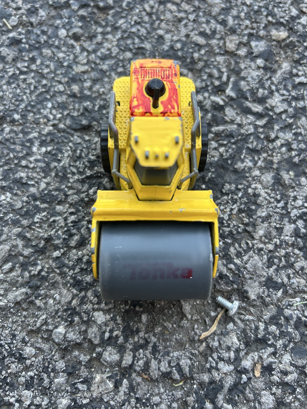 Maisto Tonka Hasbro Yellow Diecast Road Roller