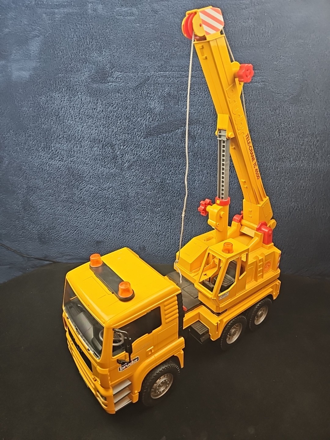 Bruder MAN Tele-Crane TC-4500 TGA 41.440 Construction Toy Truck Germany Preowned