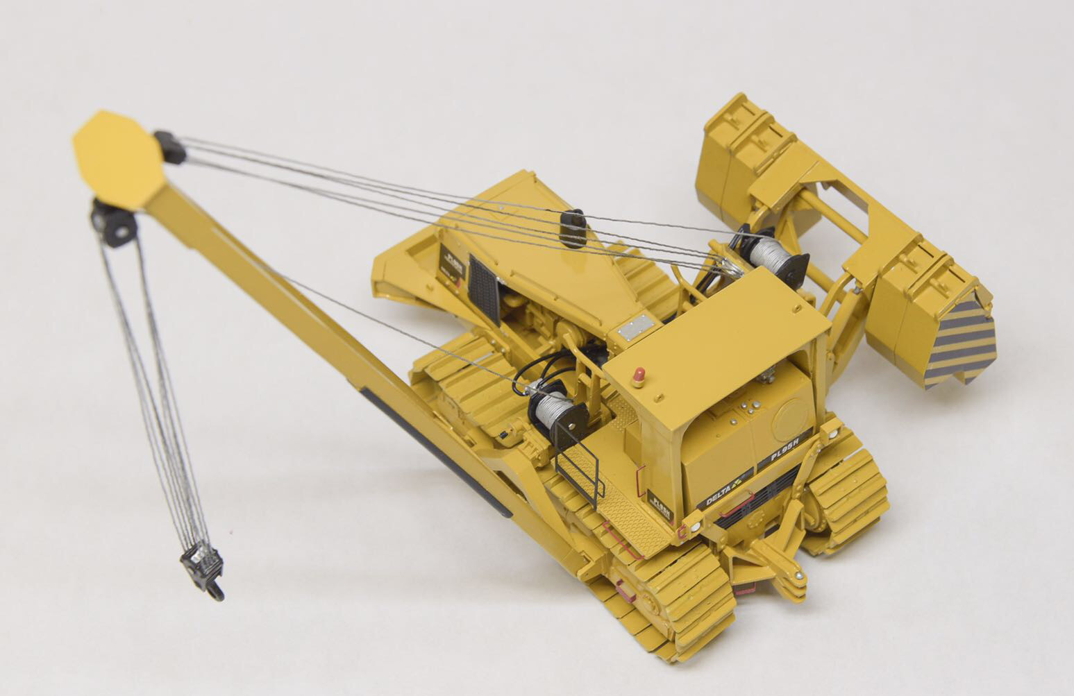 1/50 Delta Pipelayer PL95H – High Quality Resin KIT with Metal tracks
