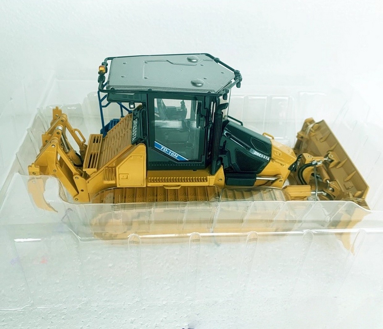 1/35 Scale LIUGONG DRESSTA TD-16N DOZER Diecast Model Toy Gift NIB