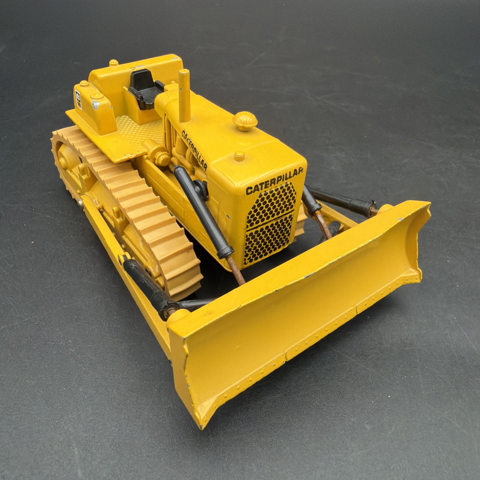 1970s GESCHA W.Germany CATERPILLAR 1:50 Scale Toy D9G BULLDOZER