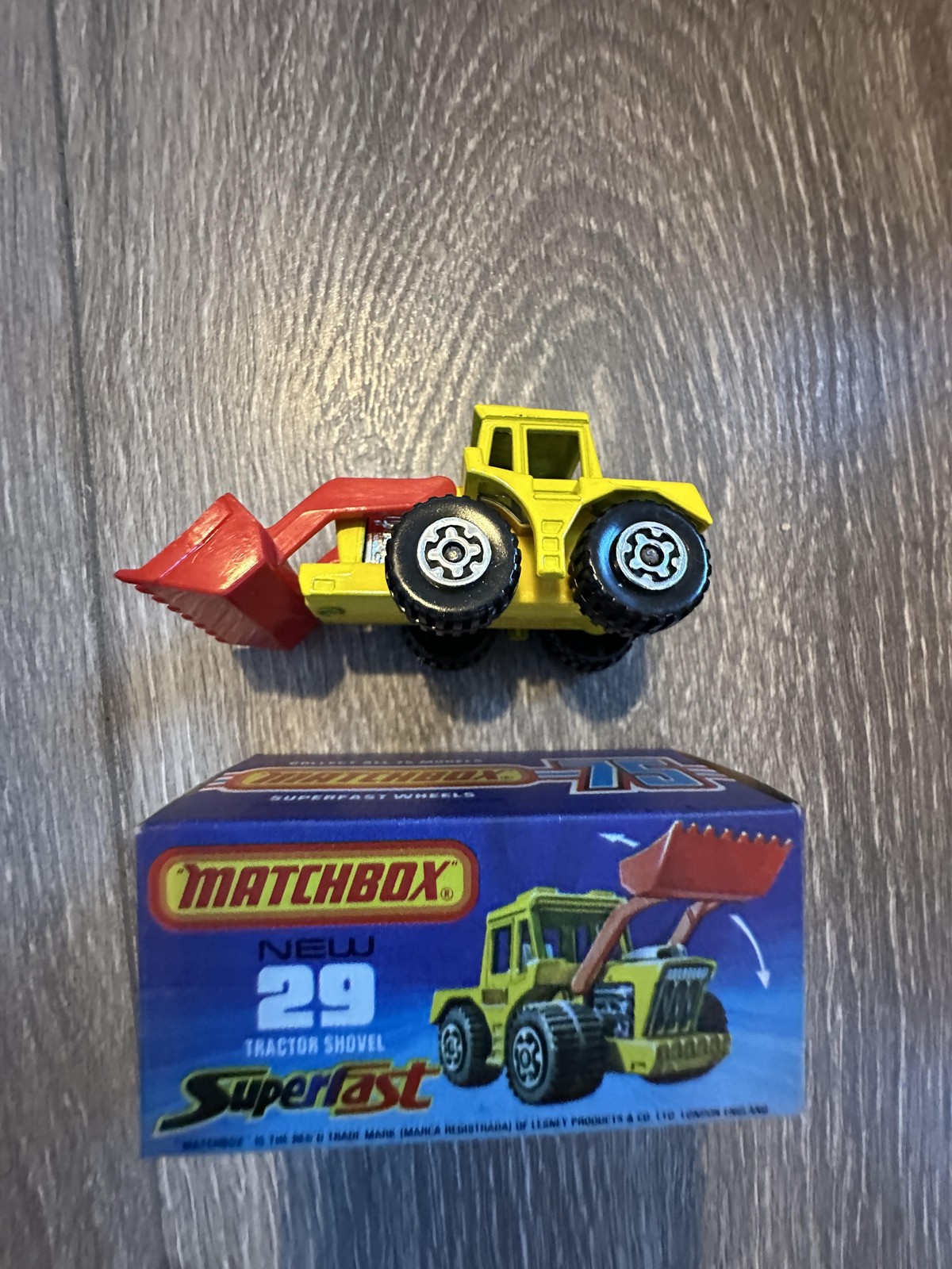 Vintage Matchbox Superfast No. 29 Tractor Shovel Diecast Lesney Made in England
