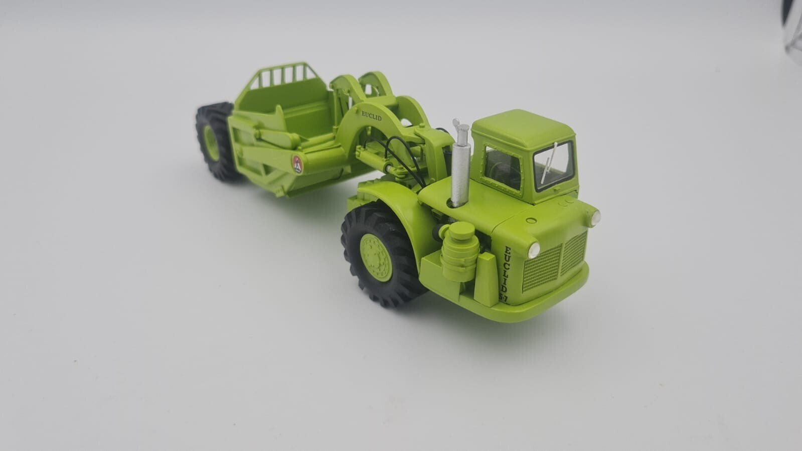 Resin 1/50 Euclid S7 Scraper with Cab – Ready Made by Dan Models