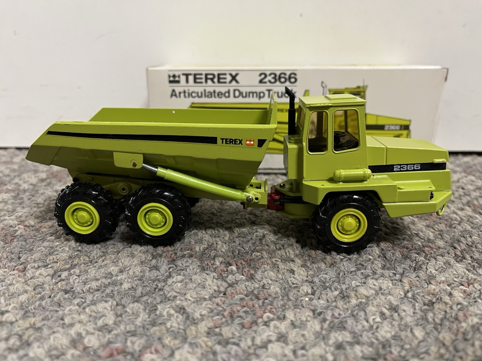 * TEREX 1/50 SCALE #2366 ARTICULATED DUMP TRUCK DIECAST *ST