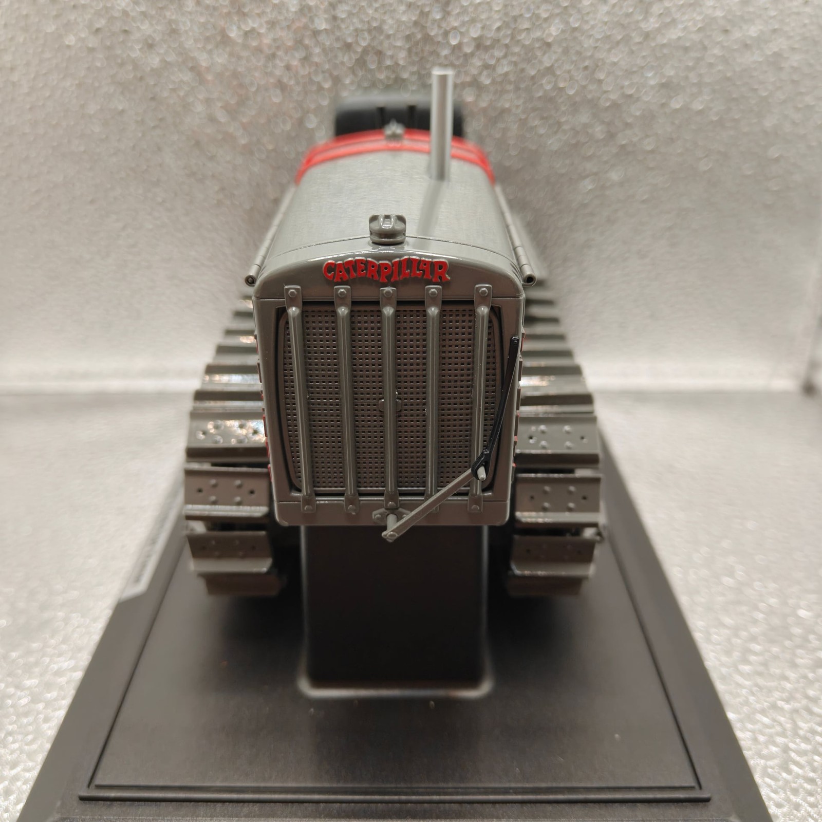 Caterpillar Twenty Track-Type Tractor Diecast Model w/ Display Case – CAT Coll