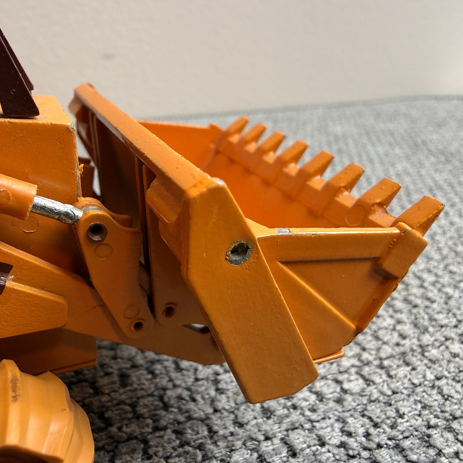 Case 855D Track Loader – CAB – 1/35 – NZG – Conrad NZG West Germany