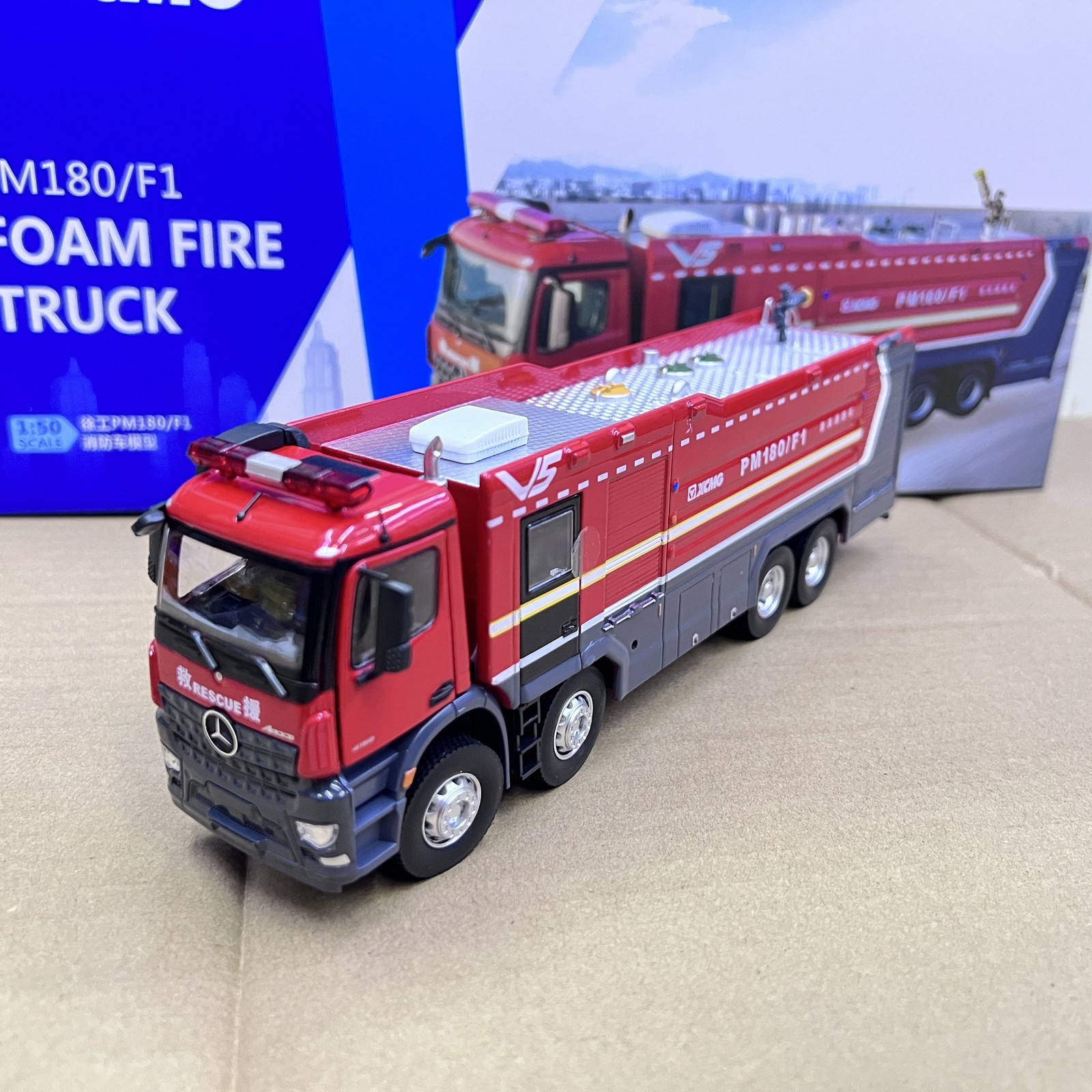 XCMG original 1:50 Mercedes Benz PM180/F1 XCMG foam fire rescue vehicle model