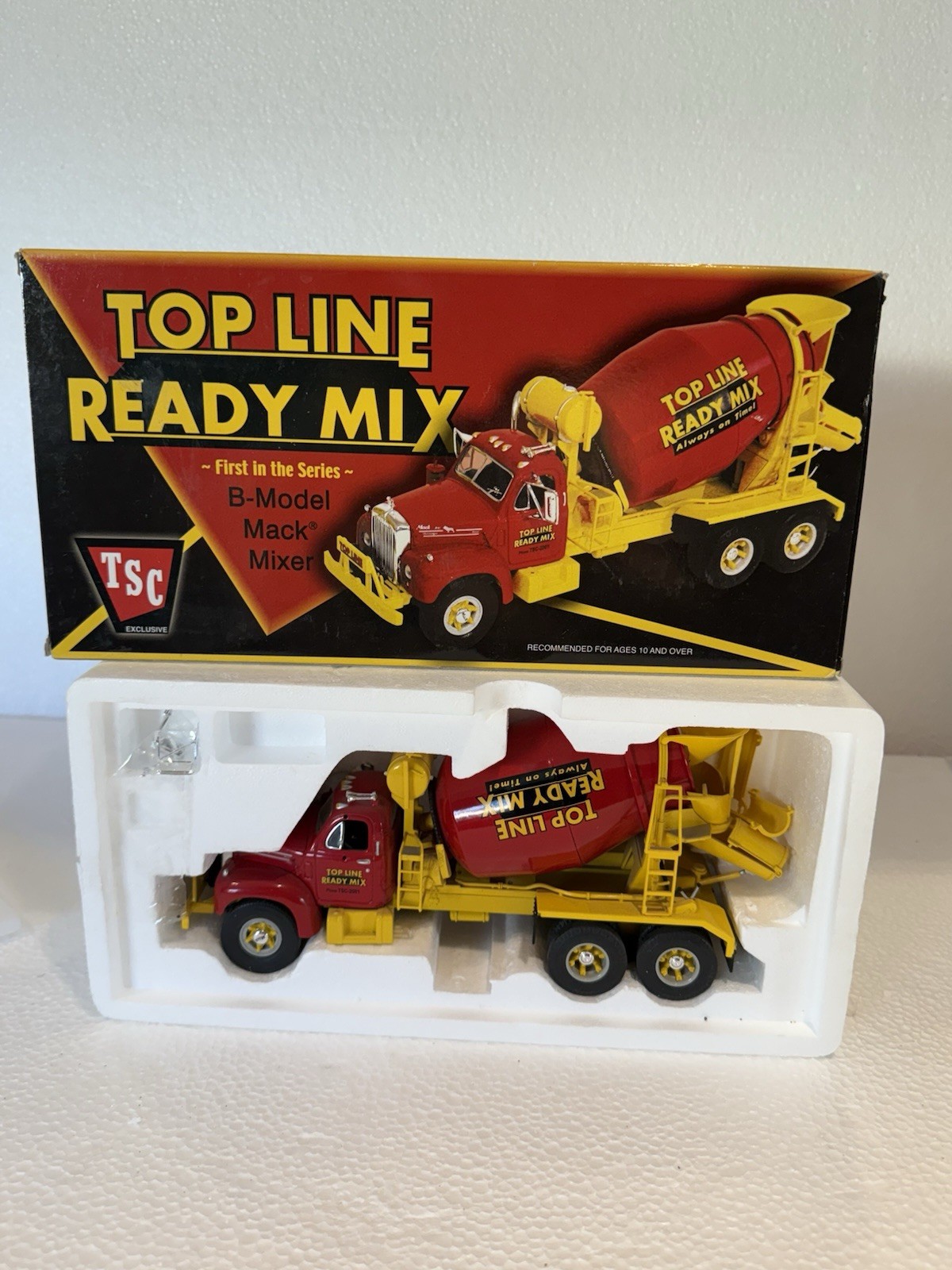 First Gear Mack B Cement Mixer Diecast Model Truck 1:34 Top Line Ready Mix, TSC