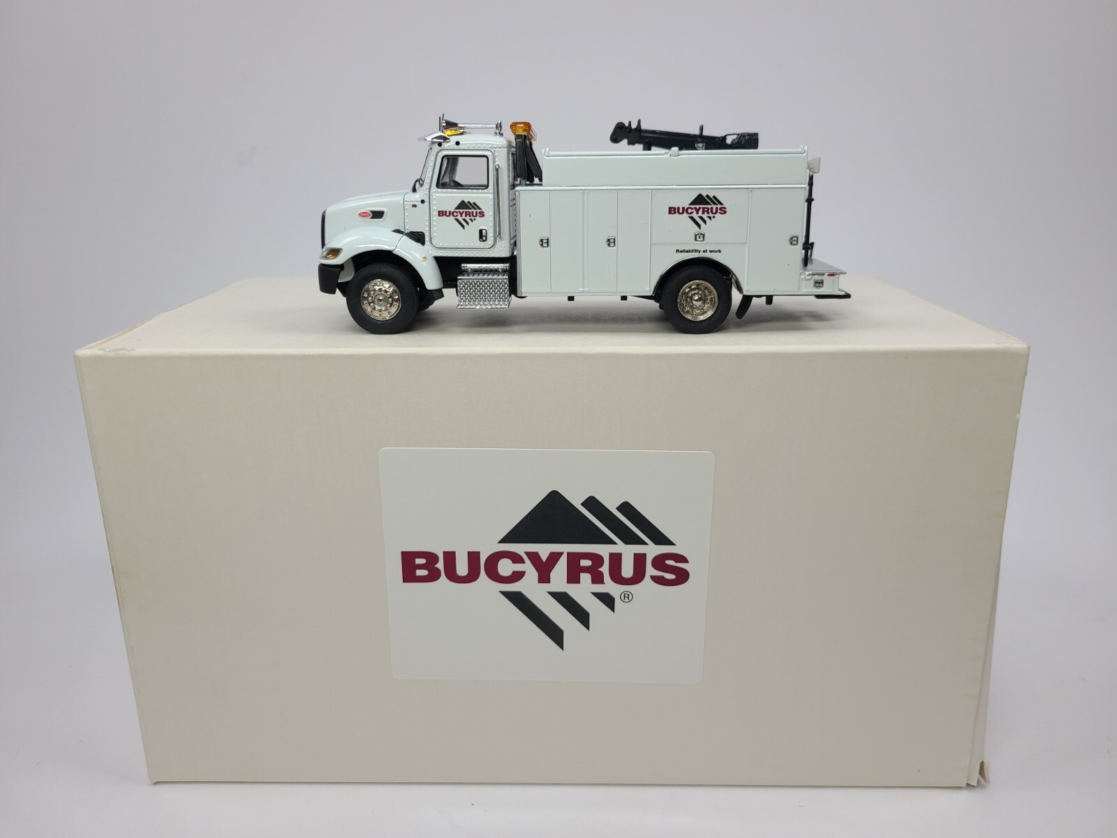 Peterbilt 335 Mechanic Service Truck – Bucyrus – TWH 1:50 Scale #098-01334 New