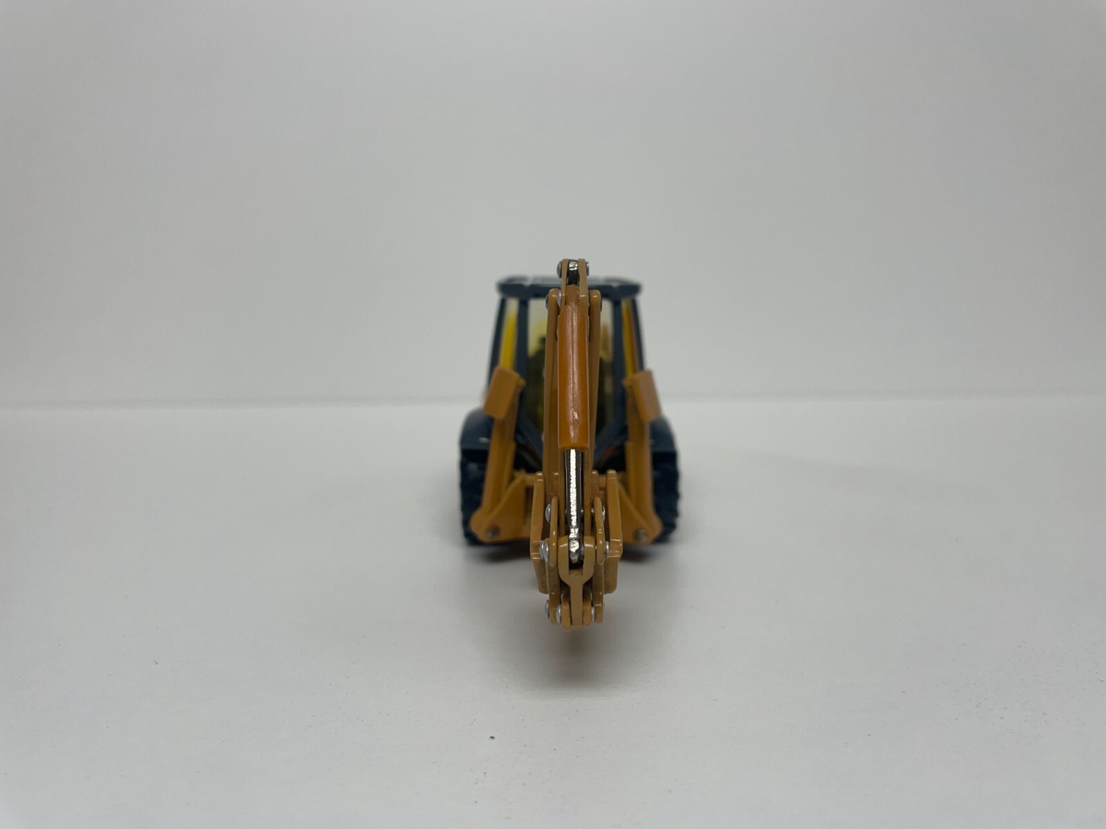 Ertl Case 580 Super M Loader Backhoe 1:50 Die Cast Replica Toy / model